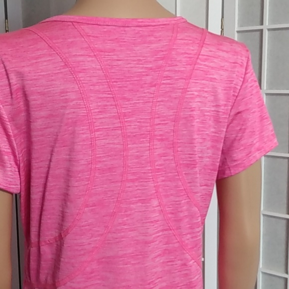 Reebok pink activewear top - Picture 6 of 14
